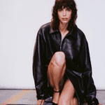 Mica Argañaraz: estética sobria, mirada adulta