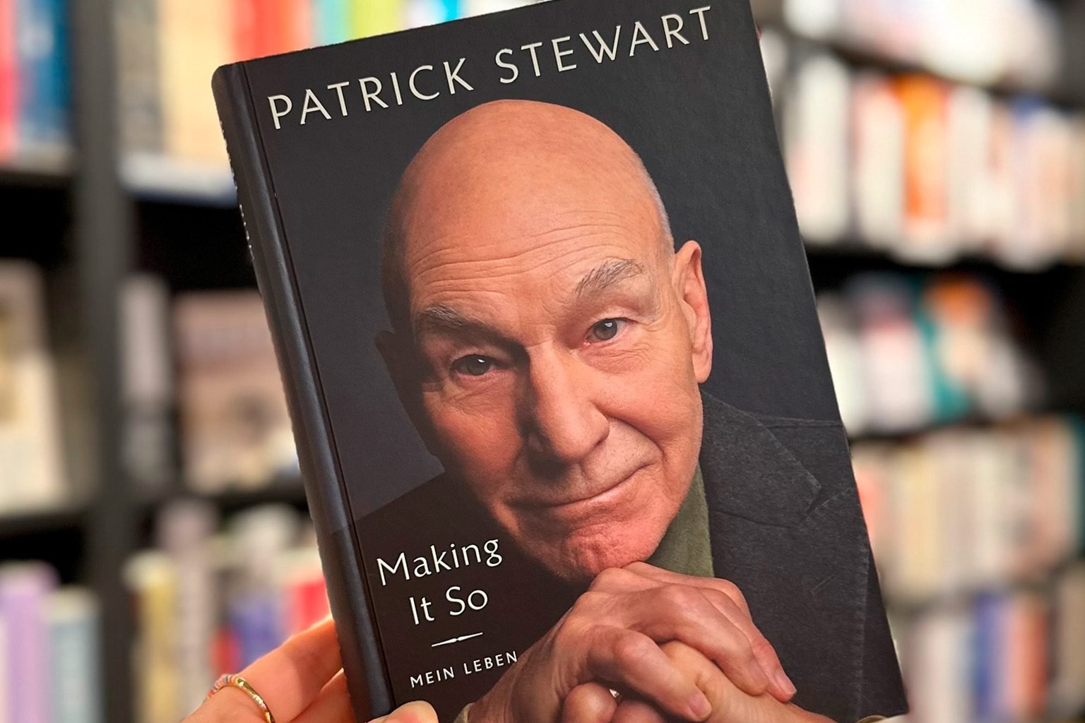 Portada de Making It So, autobiografía de Sir Patrick Stewart